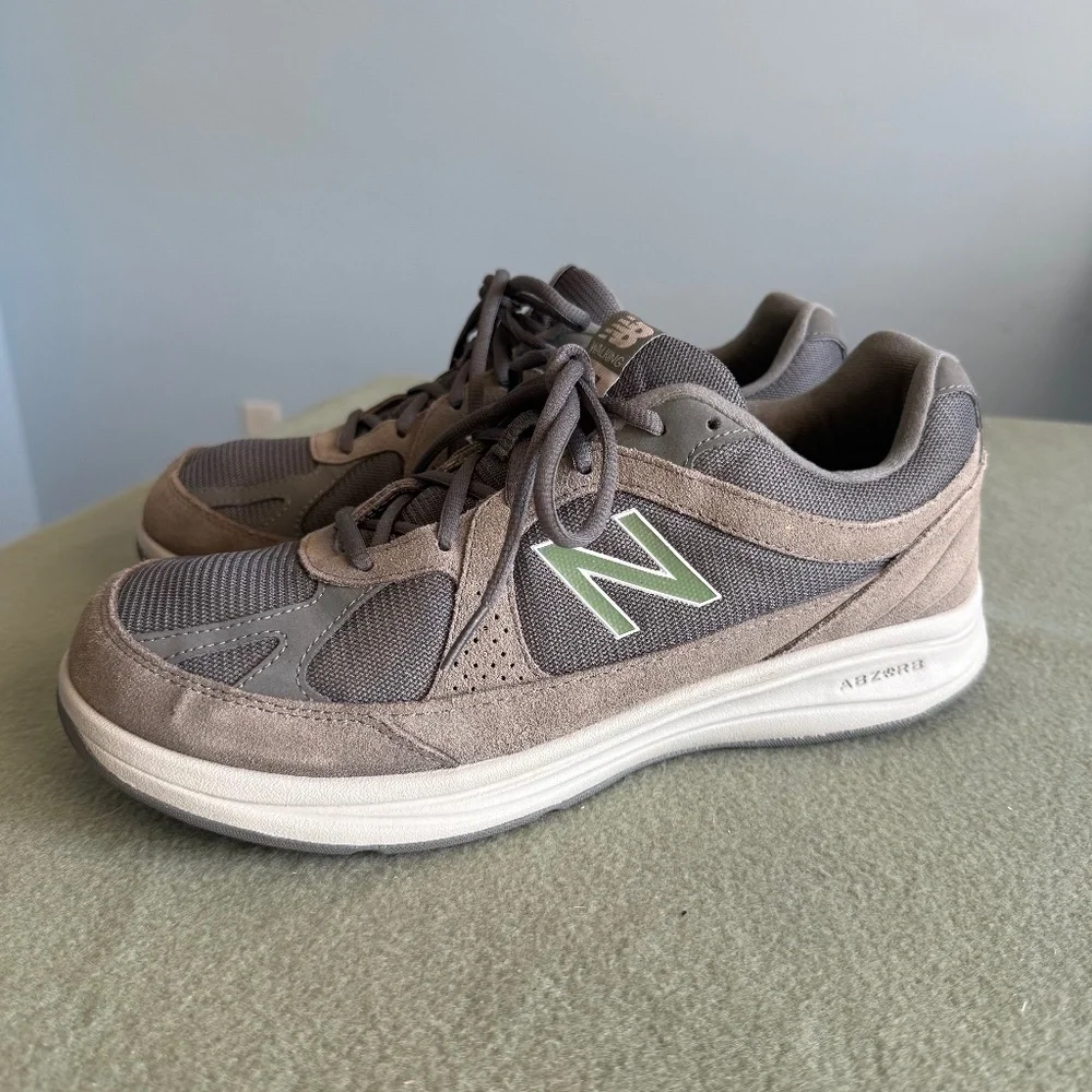 New Balance 877 Men's Cross Trainers Shoes Size 11.5 (2E) Extra Wide Suede Gray